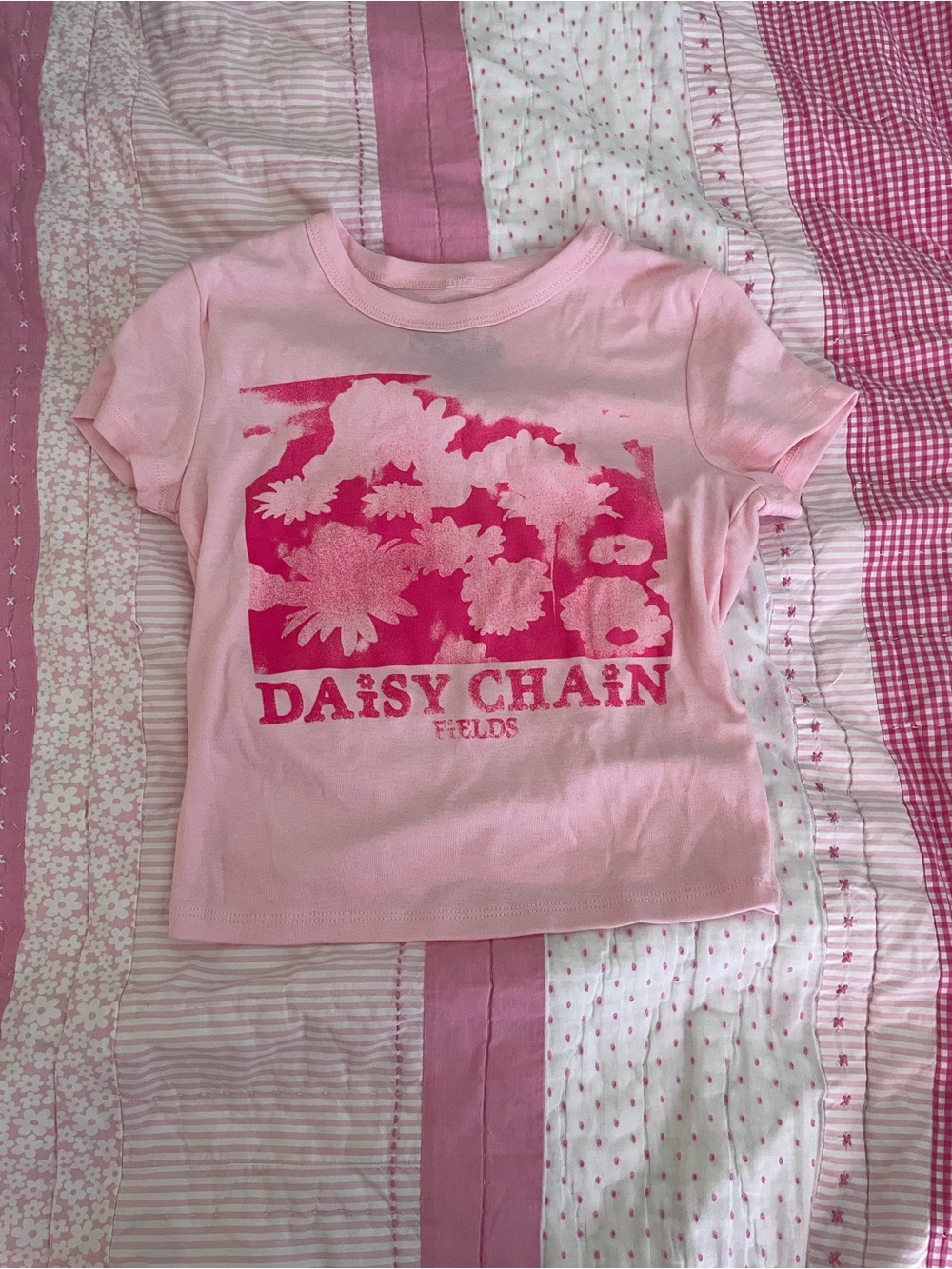 Daisy Chain Pink Graphic Tee